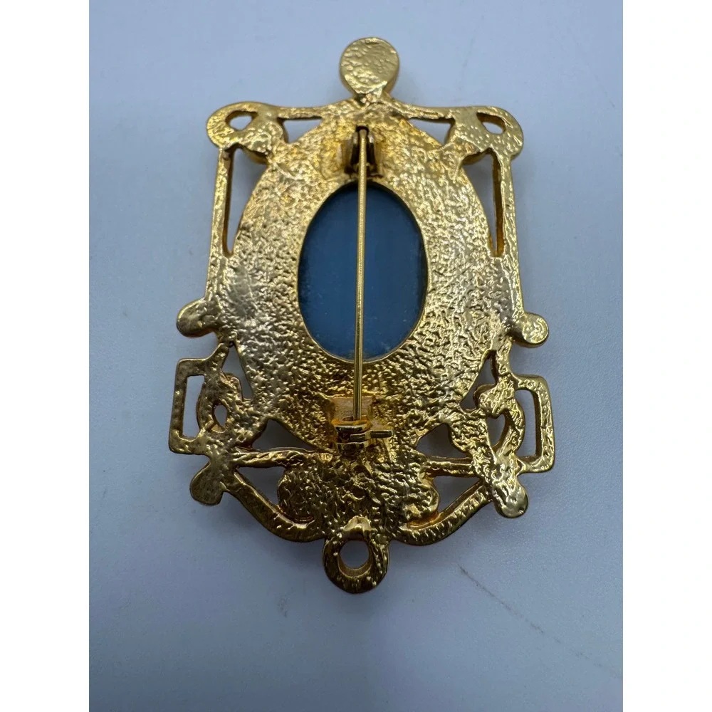 Vintage Gold Tone Blue Cameo Brooch Rhinestone Ornate Frame Pendant Loop